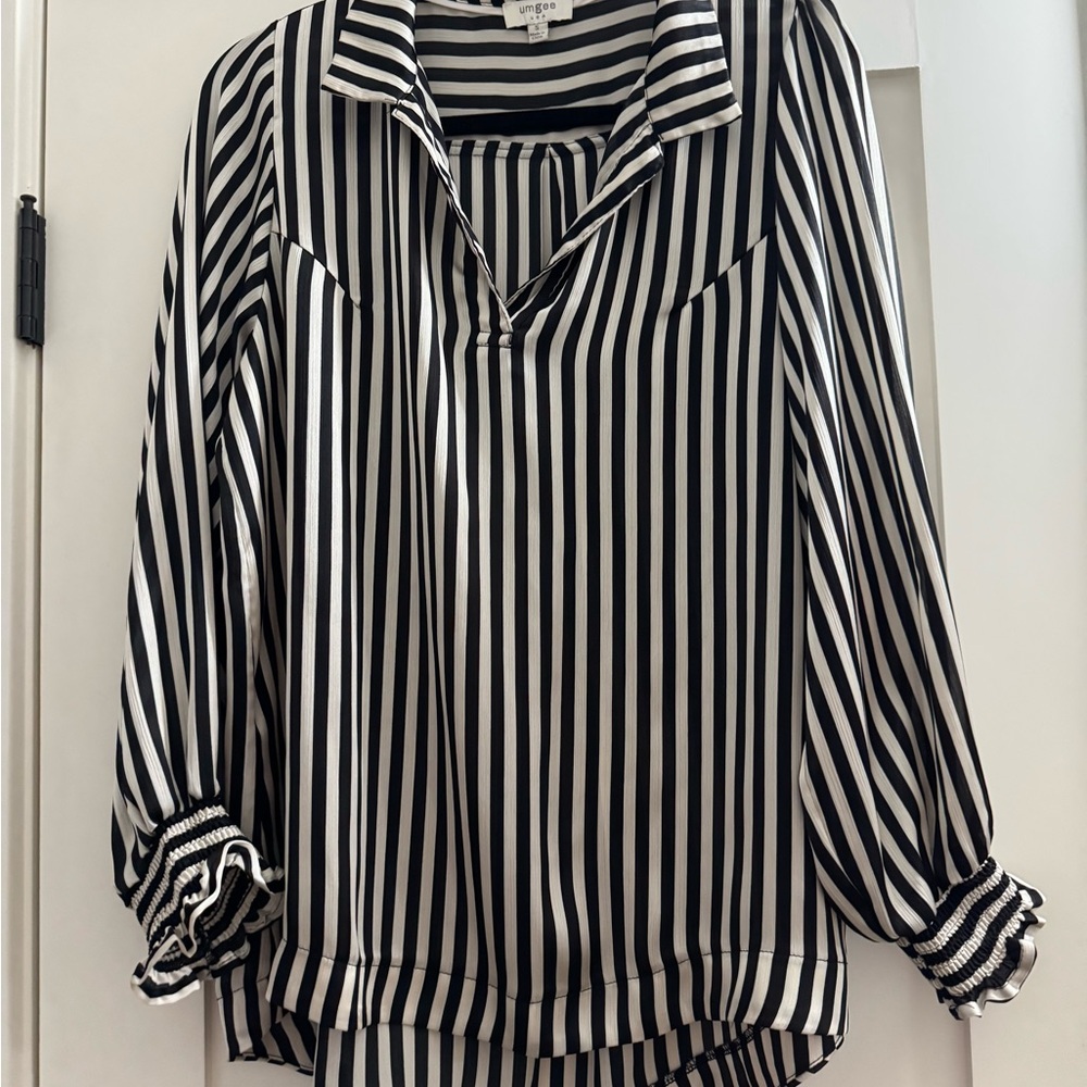Umgee Black and White Striped Blouse